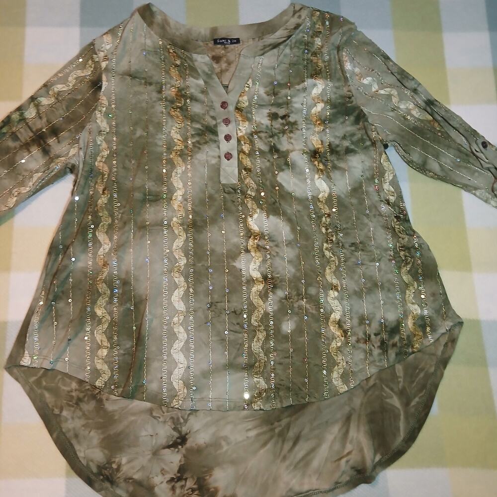 Sami & Jo Olive Tie-Dye Embroidered Blouse
